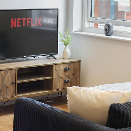 Modern 2-Bed Apartment, Free Parking, City Centre, Netflix & Pet Friendly - Hosted By Stay Host Save Шеффілд Екстер'єр фото