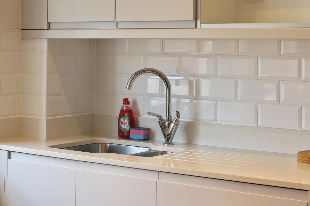 Modern 2-Bed Apartment, Free Parking, City Centre, Netflix & Pet Friendly - Hosted By Stay Host Save Шеффілд Екстер'єр фото