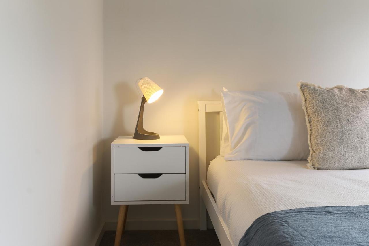 Modern 2-Bed Apartment, Free Parking, City Centre, Netflix & Pet Friendly - Hosted By Stay Host Save Шеффілд Екстер'єр фото