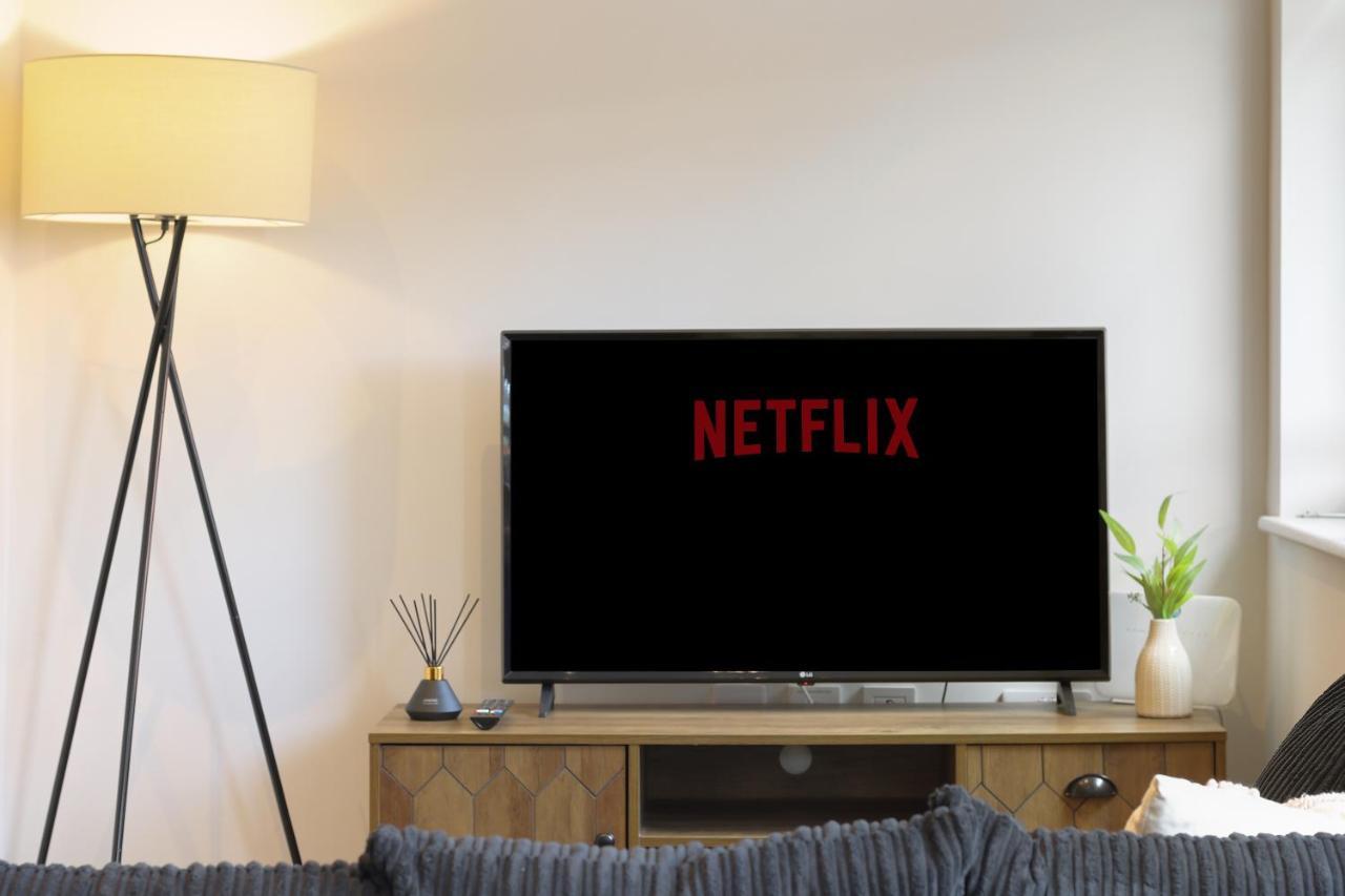 Modern 2-Bed Apartment, Free Parking, City Centre, Netflix & Pet Friendly - Hosted By Stay Host Save Шеффілд Екстер'єр фото